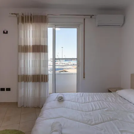 Port View Дуррес